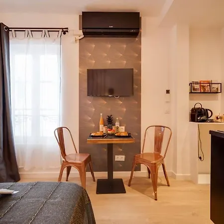Stunning Studio Near Canal St Martin - Divine Moon Paris Exterior photo