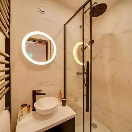 Stunning Studio Near Canal St Martin - Divine Moon Paris Exterior photo