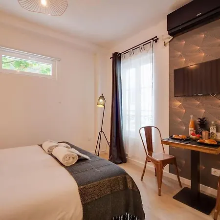 Stunning Studio Near Canal St Martin - Divine Moon Paris Exterior photo